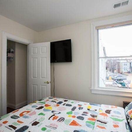 3-Min Walk To Petworth Metro Station ;10 Mins To Convention Center: Private Cozy And Quiet Bedroom And Bathroom Washington Eksteriør bilde