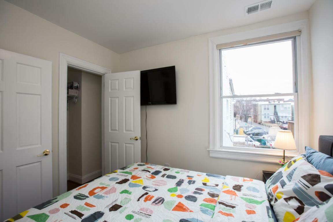 3-Min Walk To Petworth Metro Station ;10 Mins To Convention Center: Private Cozy And Quiet Bedroom And Bathroom Washington Eksteriør bilde