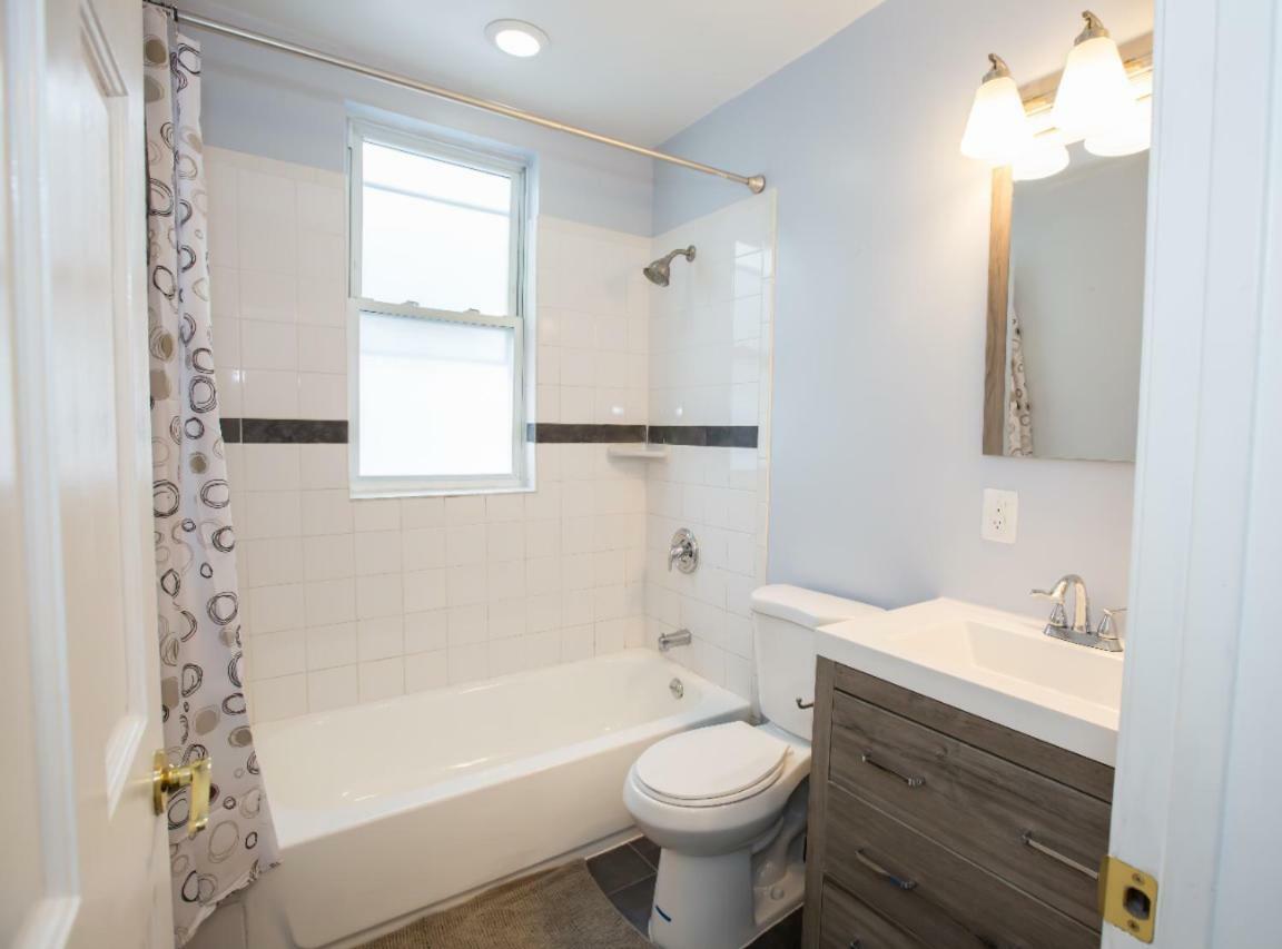 3-Min Walk To Petworth Metro Station ;10 Mins To Convention Center: Private Cozy And Quiet Bedroom And Bathroom Washington Eksteriør bilde